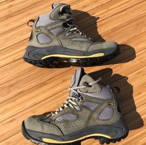 Vasque Gore-Tex Hiking Shoes w/ Vibram soles